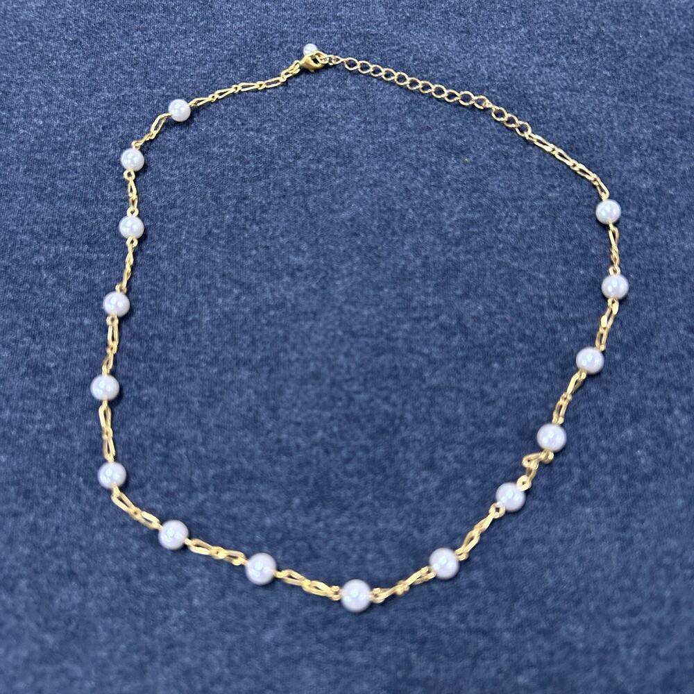 Faux Pearl Gold Tone Chain Link Necklace 18"